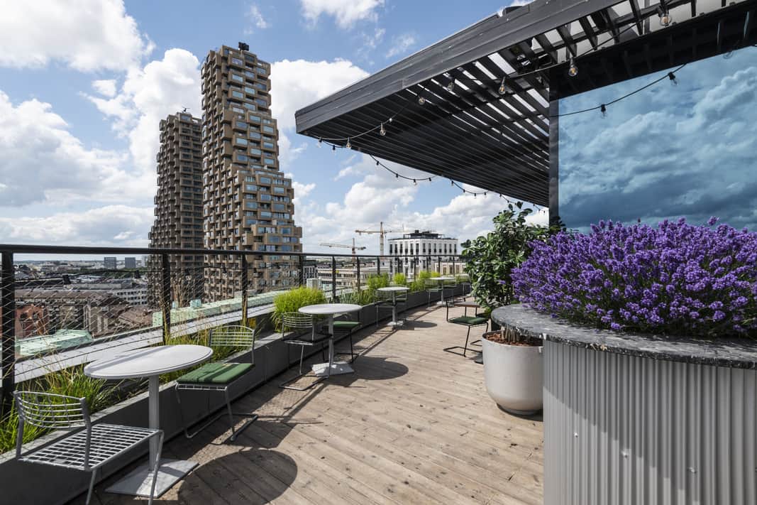 Utsikt från takterrassen.