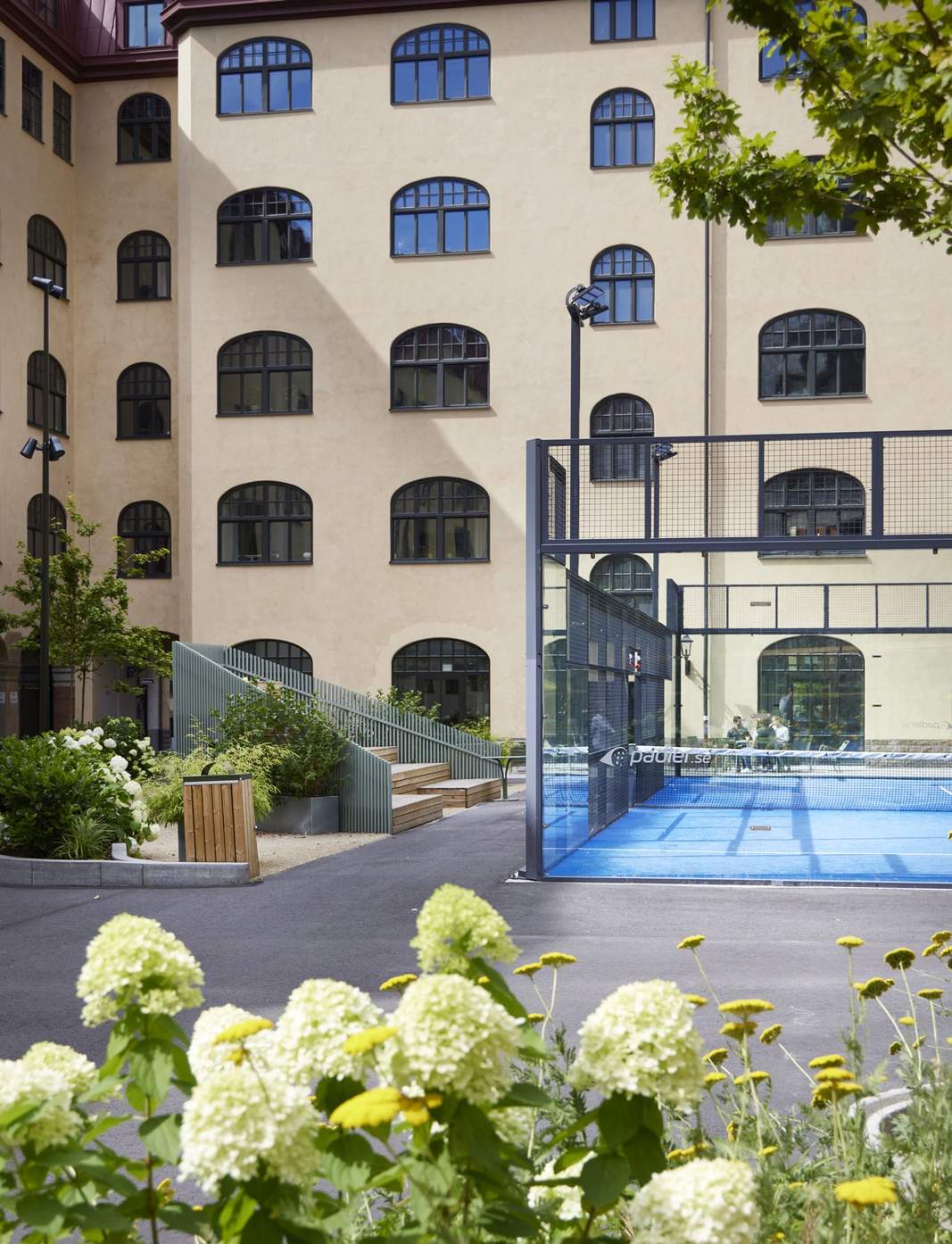 Bild över padelbana på Torsgatan 20