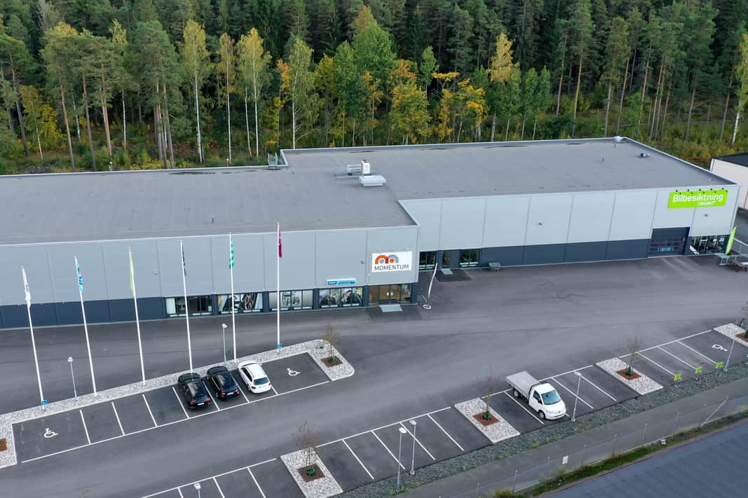 Vy över kommersiell fastighet.