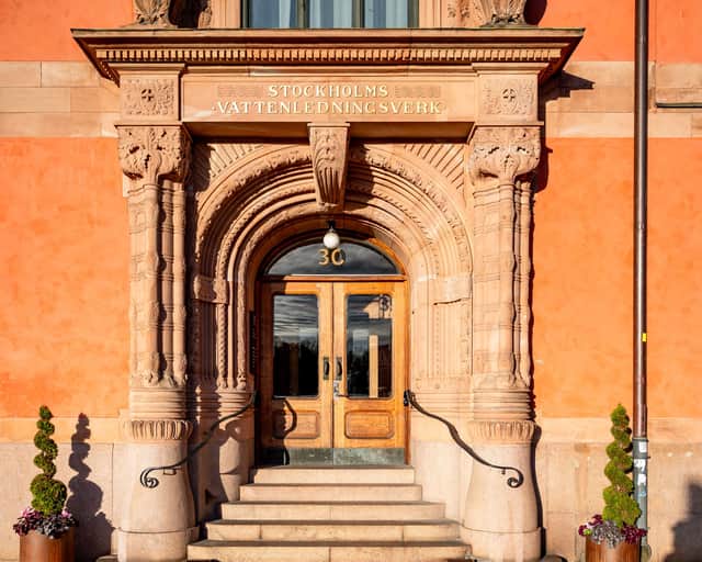 Exteriörbild av huvudkontorets fastighet.