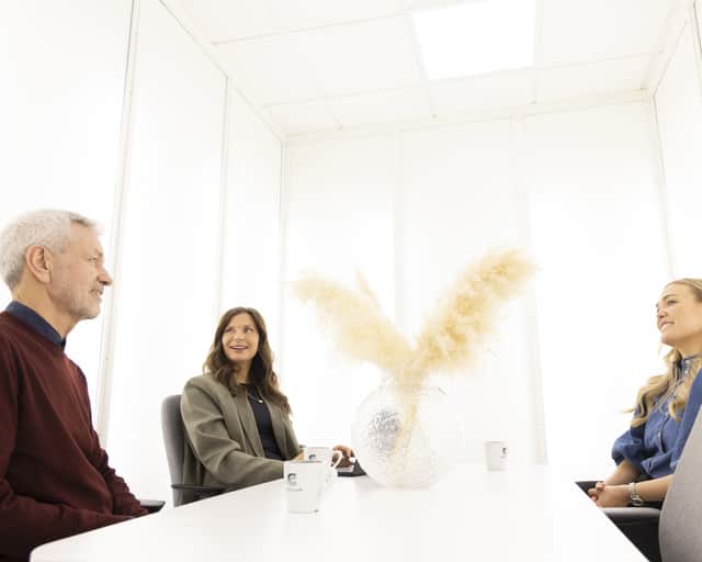 Ljusrum enligt neurodesign – utformat för att ge rätt ljus vid rätt tillfälle, så att du kan fokusera bättre och må bra på jobbet.