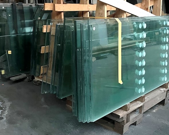 N&auml;rbild p&aring; f&ouml;nsterglas.