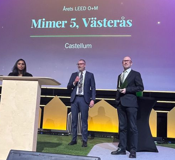 Fredrik och Thomas på prisceremonin för LEED O+M