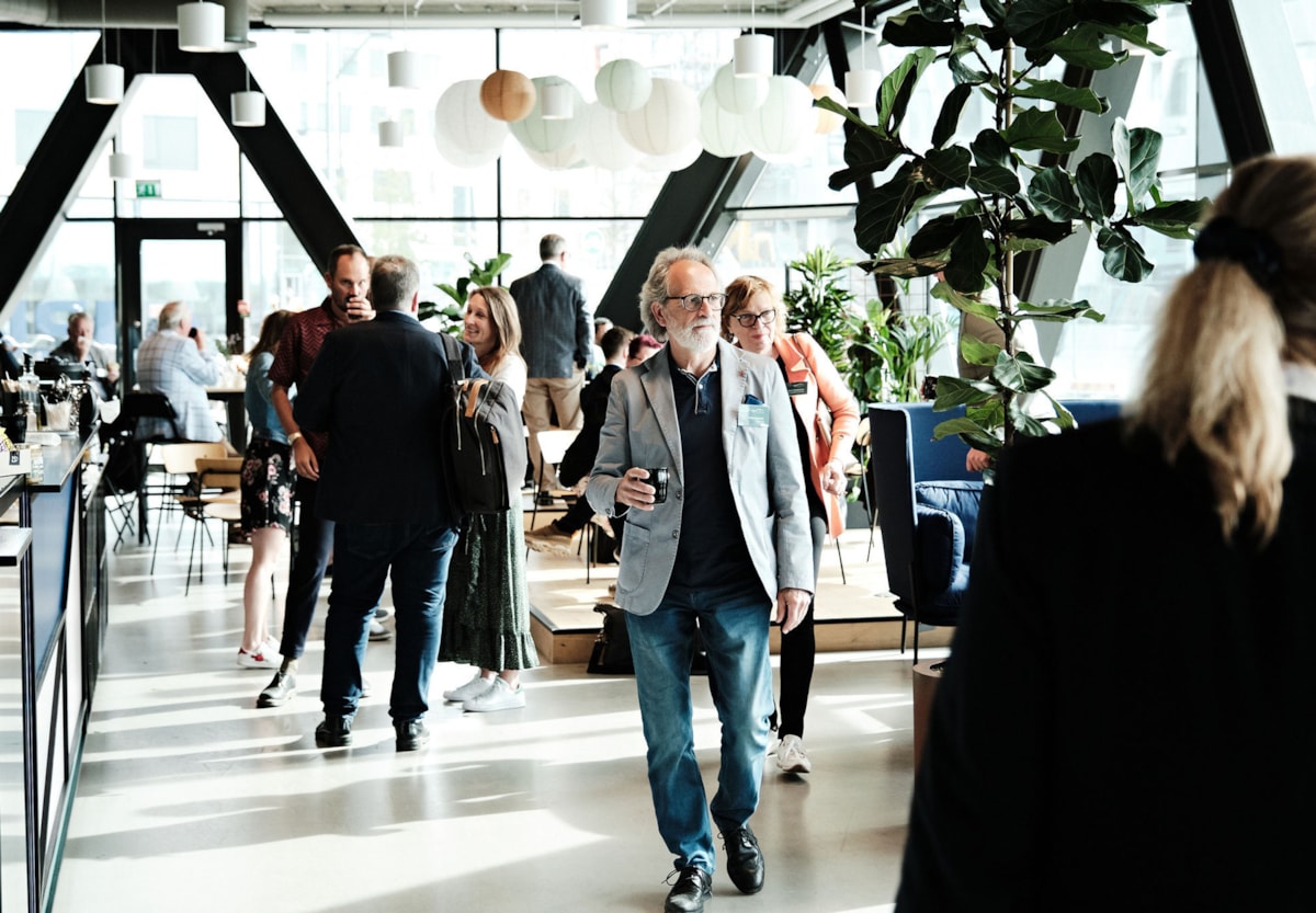 G&aring;endes m&auml;nniskor i ett &ouml;ppet landskap