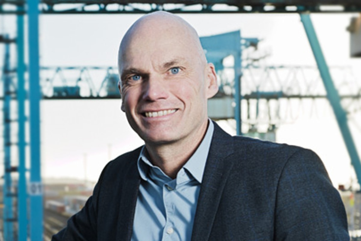 Portr&auml;tt av Hans Sahlin.