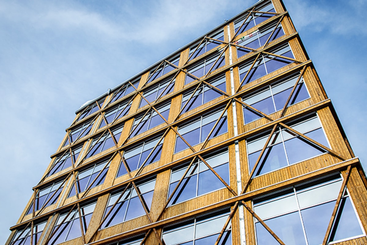 Exteri&ouml;rbild av Korsningen.